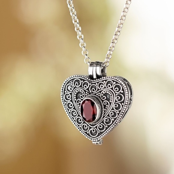 Jewelry - Balinese Garnet Heart Locket